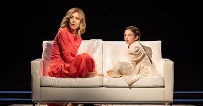 The Smile Of Her production photograph